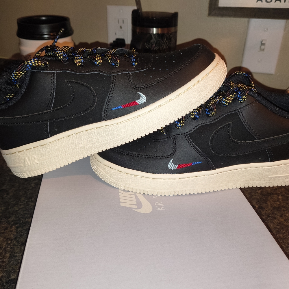 Nike Air Force 1 LV8 1 GS  Low Black Leather Sneakers with Cream Soles